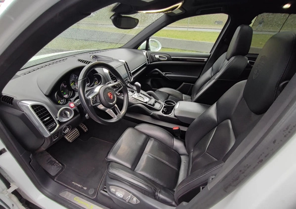 Porsche Cayenne cena 154900 przebieg: 105000, rok produkcji 2017 z Katowice małe 781